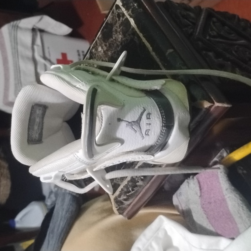 Jordan Women's Shoes in Gray and White - Picture 3 of 3